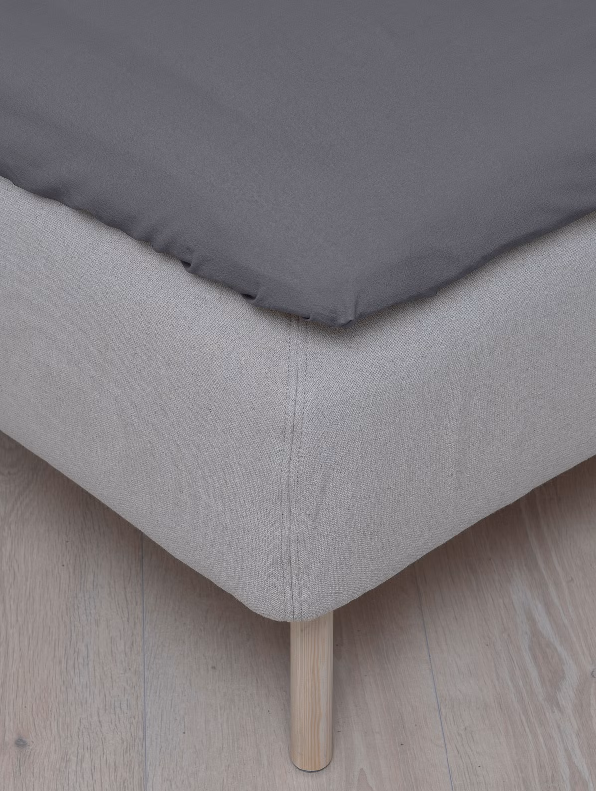 Dra-på-lakan mörk grå