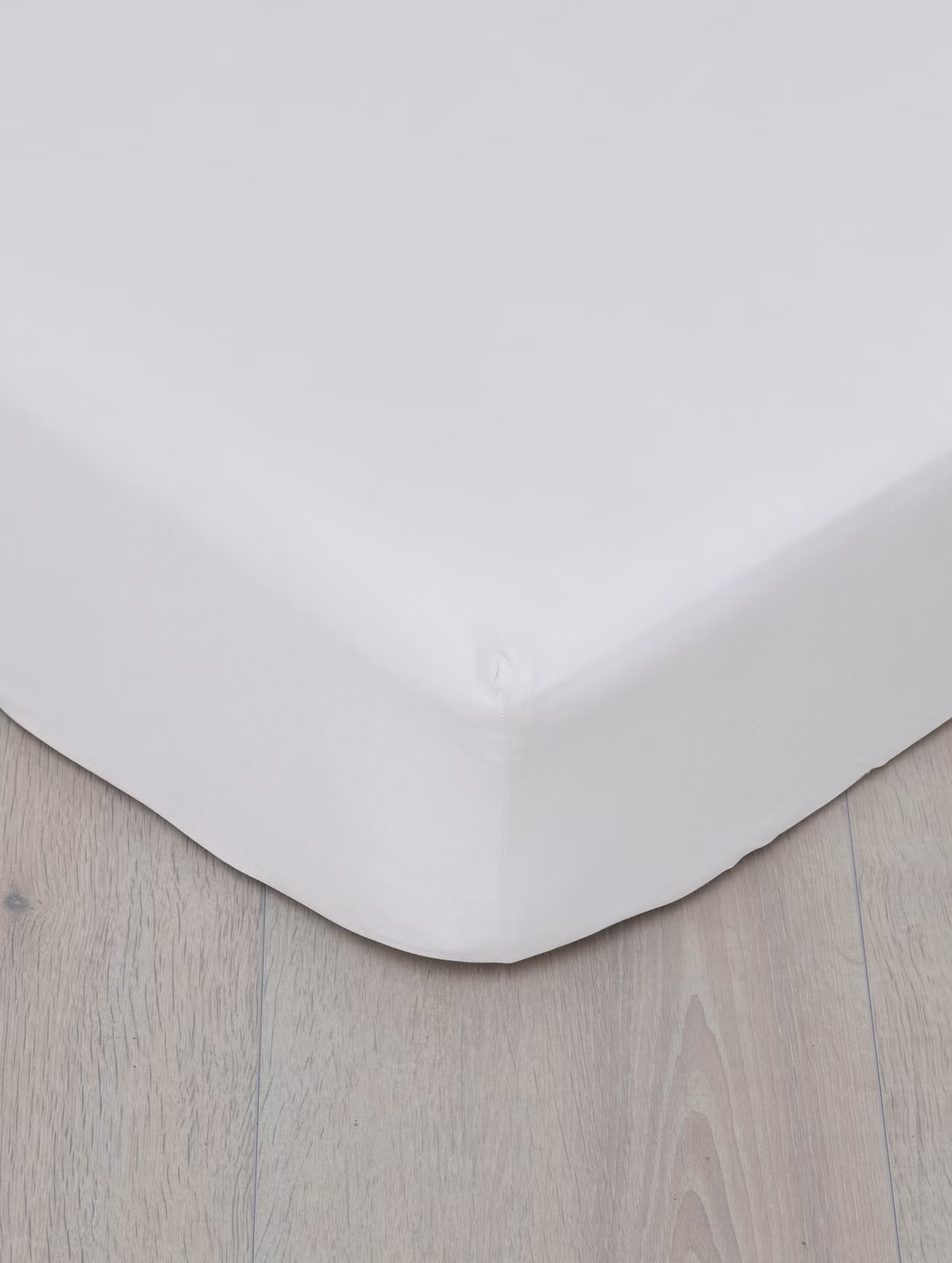 Formsytt lakan bomull vit