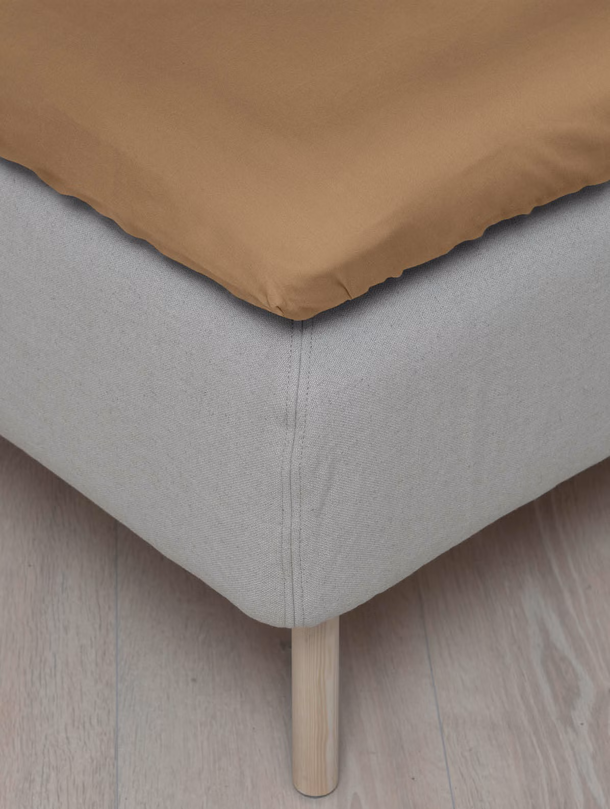 Harmoni lakan gyllen beige