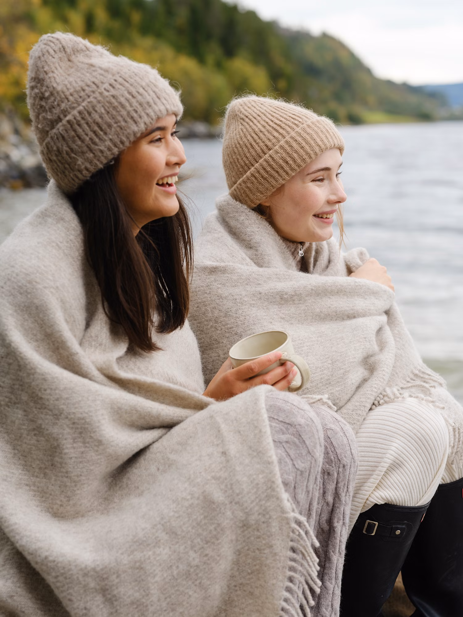 Falketind ullpläd naturlig beige