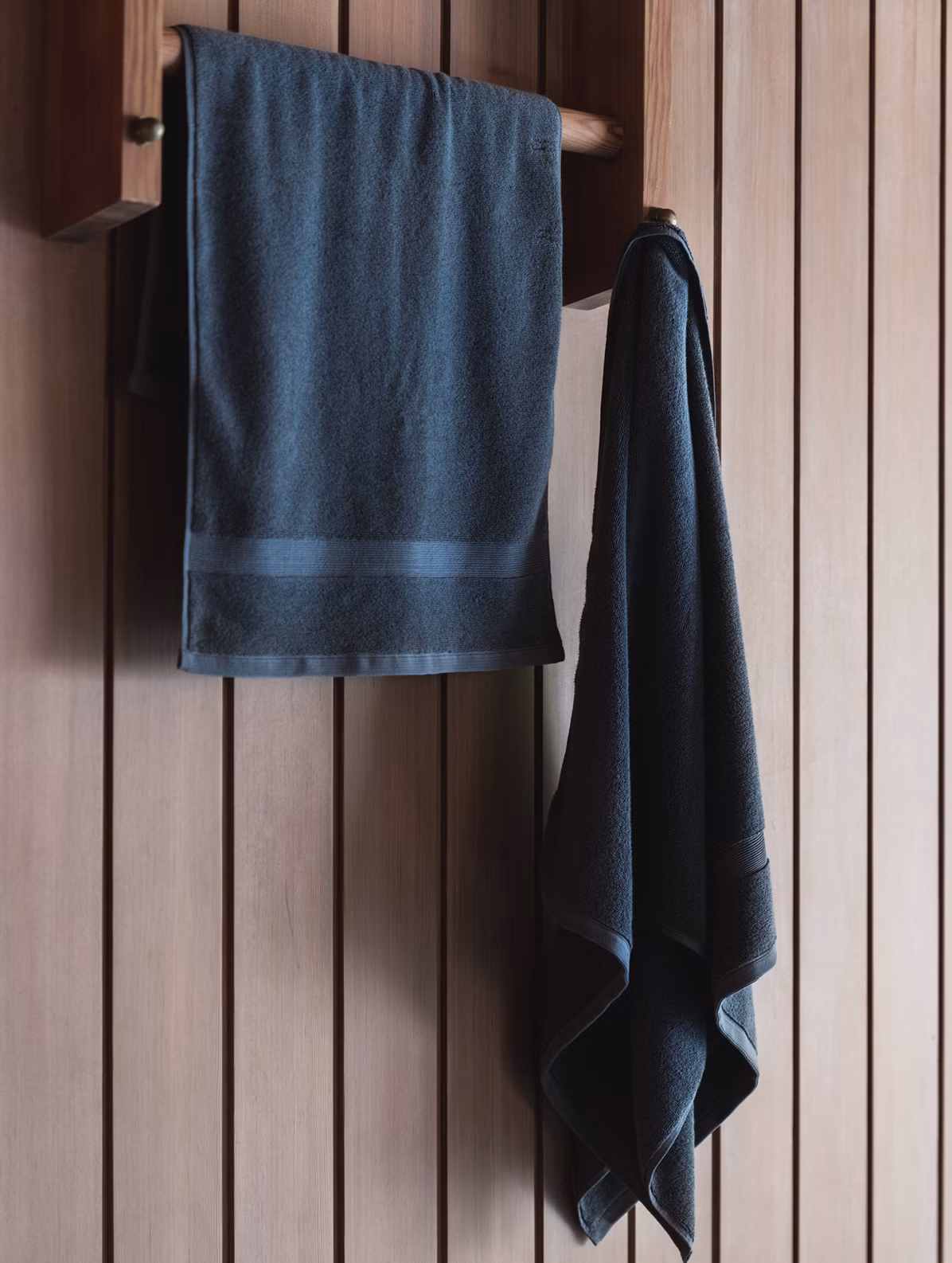 Spa handduk mörk blå